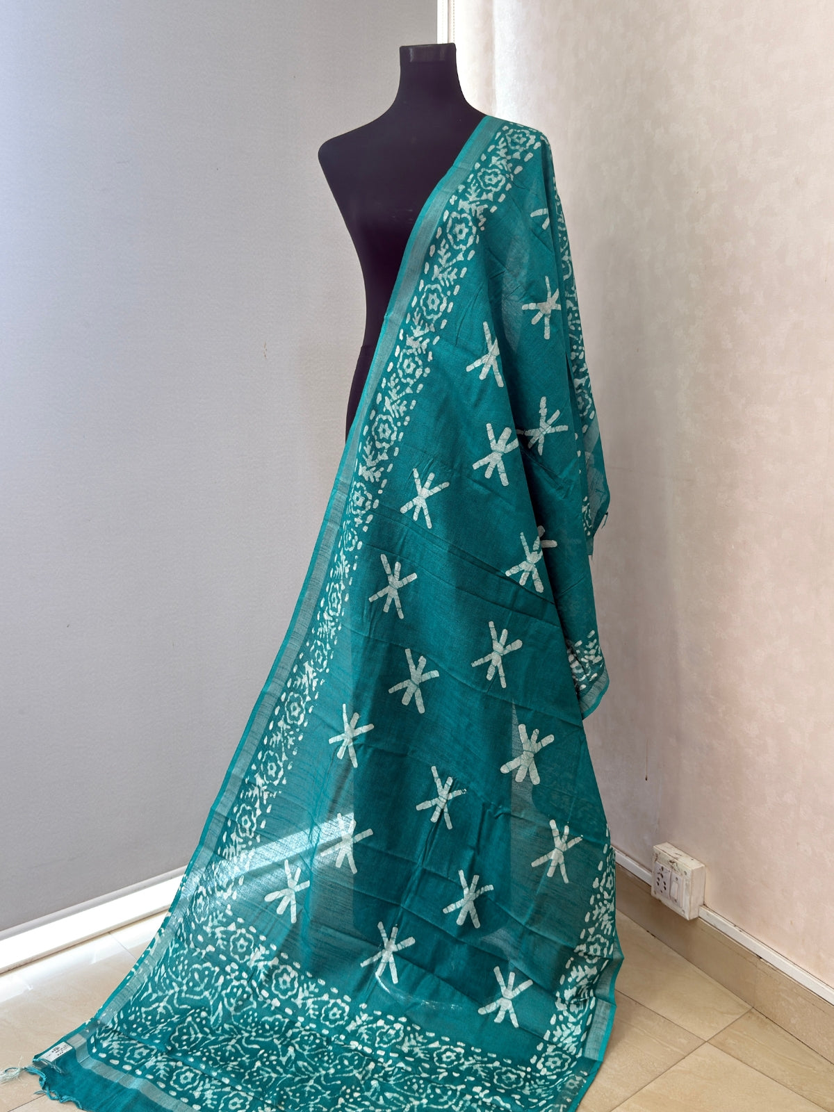Chanderi with zari border Dupatta