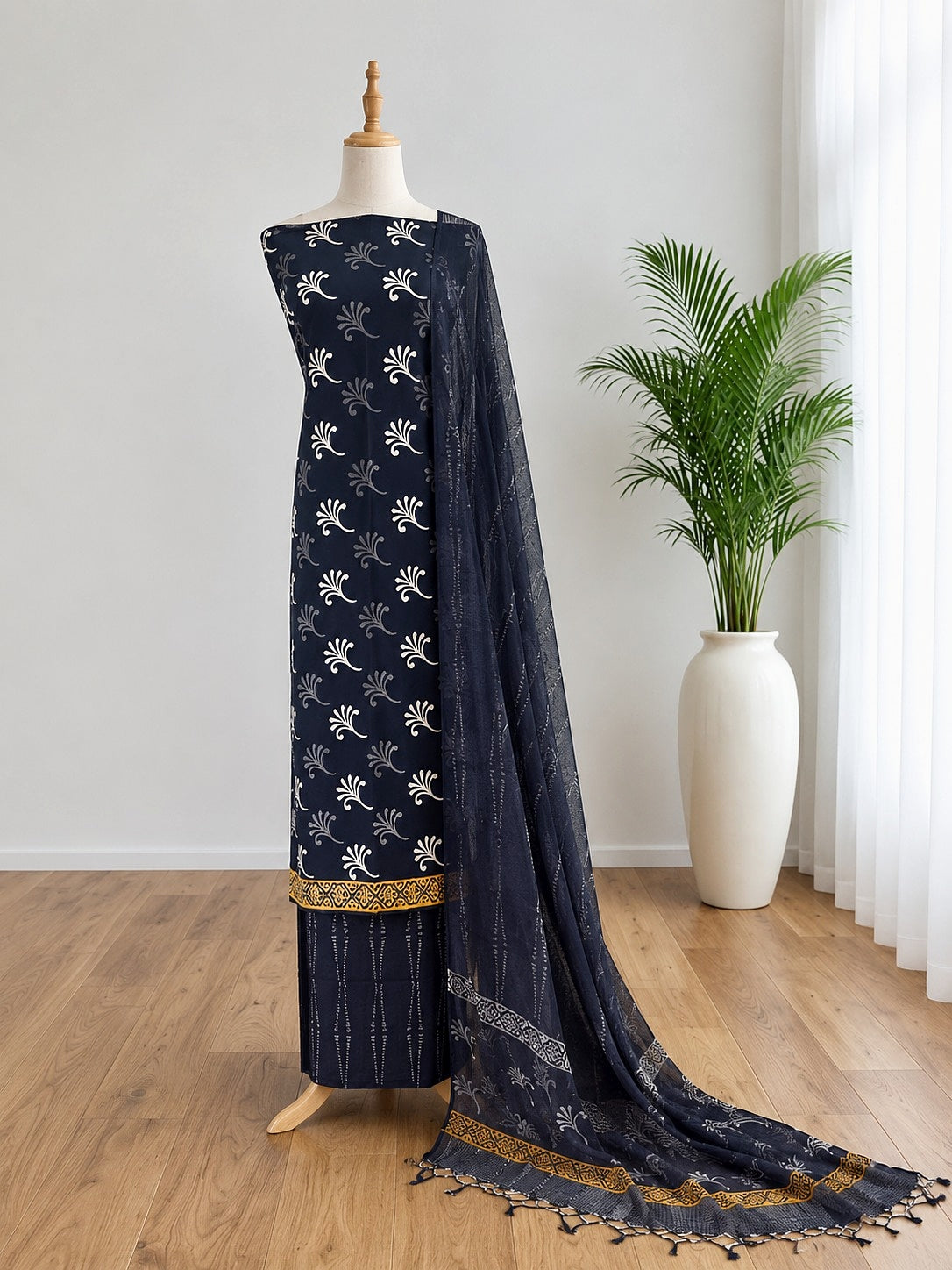 Unstitched Churidar set