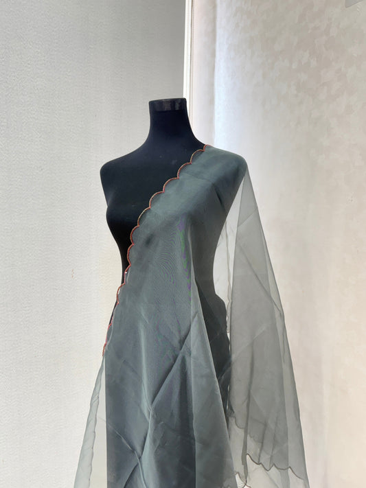 Scalloped organza duppatta